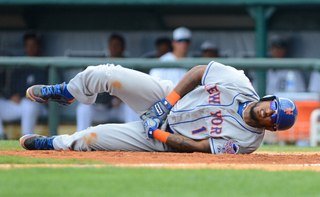 Illustration for article titled Jordany Valdespin Taking A Fastball Right To The Dick: A Photo Essay